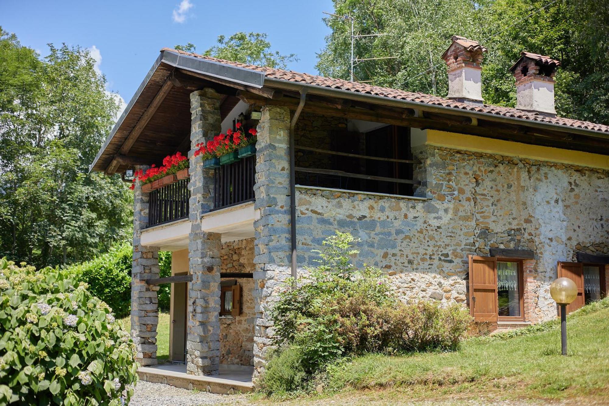 Villetta Con Giardino ⭑⭑⭑⭑⭑ - Wifi, Dogs Allowed Biella Kültér fotó